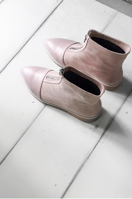 Ботинки нежно-розового цвета